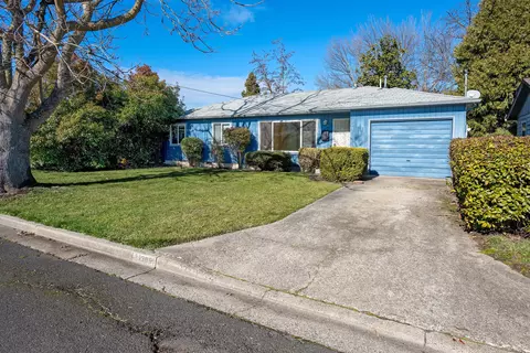 1309 Fortune Dr, Medford, OR 97504