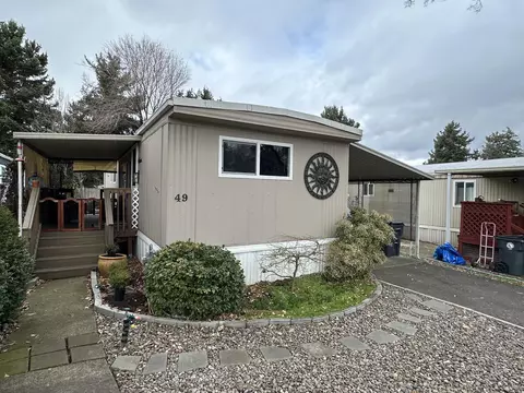 3700 Bellinger Ln #SPC 49, Medford, OR 97501