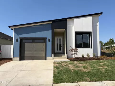 646 Terrazzo Way, Medford, OR 97501