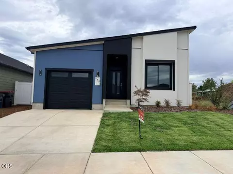 646 Terrazzo Way, Medford, OR 97501