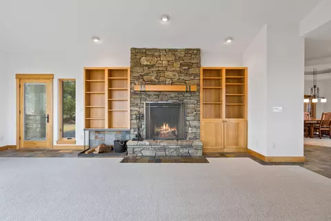 Living - 66255 White Rock Loop, Bend, OR 97703 photo 4 of 10