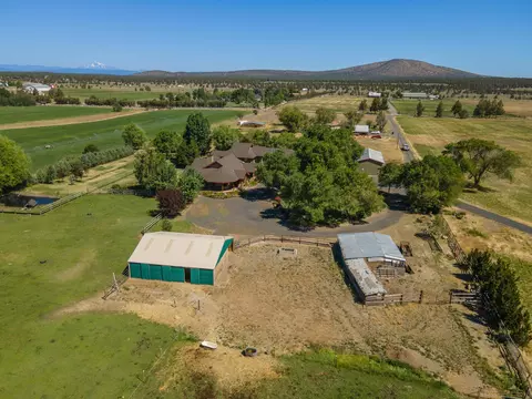 View/Area - 66255 White Rock Loop, Bend, OR 97703 photo 5 of 7