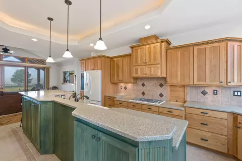 Kitchen - 66255 White Rock Loop, Bend, OR 97703 photo 5 of 8