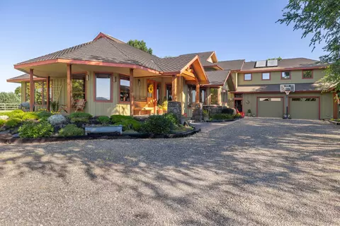 Exterior - 66255 White Rock Loop, Bend, OR 97703 photo 11 of 15