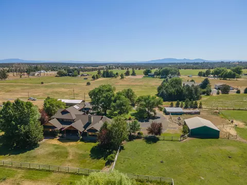 View/Area - 66255 White Rock Loop, Bend, OR 97703 photo 6 of 7