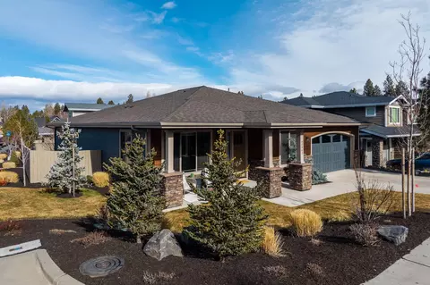 Exterior - 60863 Garrison Dr, Bend, OR 97702 photo 4 of 14