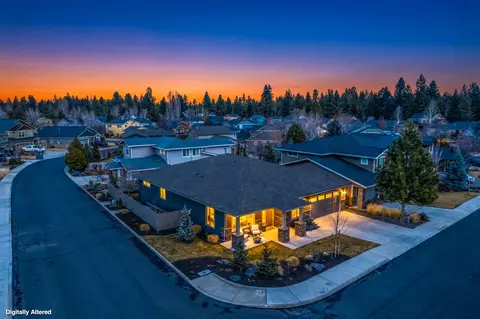 View/Area - 60863 Garrison Dr, Bend, OR 97702 photo 2 of 6