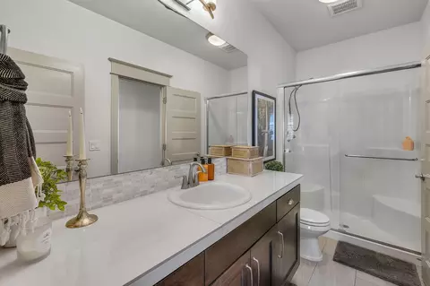 Bath - 60863 Garrison Dr, Bend, OR 97702 photo 8 of 8