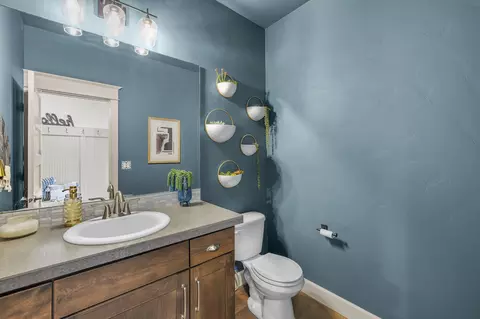 Bath - 60863 Garrison Dr, Bend, OR 97702 photo 1 of 8