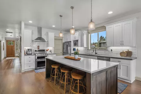 Kitchen - 60863 Garrison Dr, Bend, OR 97702 photo 3 of 5