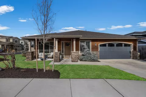 Exterior - 60863 Garrison Dr, Bend, OR 97702 photo 2 of 14