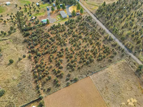 1700 SE Winchester Loop, Prineville, OR 97754