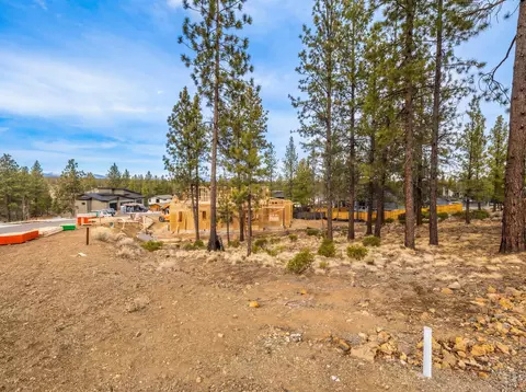 62507 NW Woodsman Loop, Bend, OR 97703 photo 9