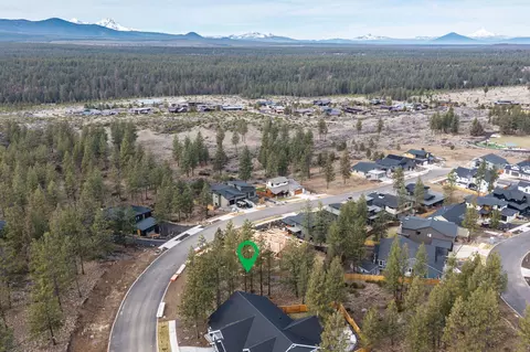 62507 NW Woodsman Loop, Bend, OR 97703 photo 3