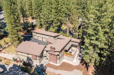 View/Area - 60734 Golf Village Loop, Bend, OR 97702 photo 1 of 1