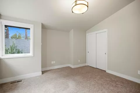 Bedroom - 60734 Golf Village Loop, Bend, OR 97702 photo 3 of 5