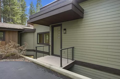 Exterior - 60734 Golf Village Loop, Bend, OR 97702 photo 5 of 8
