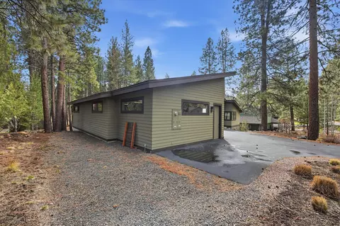 Exterior - 60734 Golf Village Loop, Bend, OR 97702 photo 4 of 8