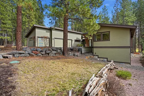 Exterior - 60734 Golf Village Loop, Bend, OR 97702 photo 2 of 8