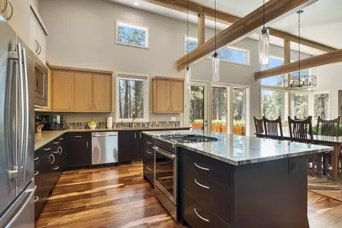 Kitchen - 60734 Golf Village Loop, Bend, OR 97702 photo 1 of 2