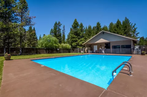 Exterior - 55565 Wagon Master Way, Bend, OR 97707 photo 6 of 6