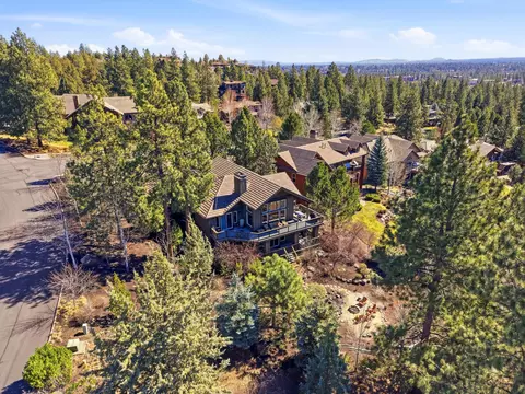 15 SW Quail Butte Pl, Bend, OR 97702