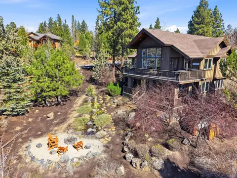 15 SW Quail Butte Pl, Bend, OR 97702