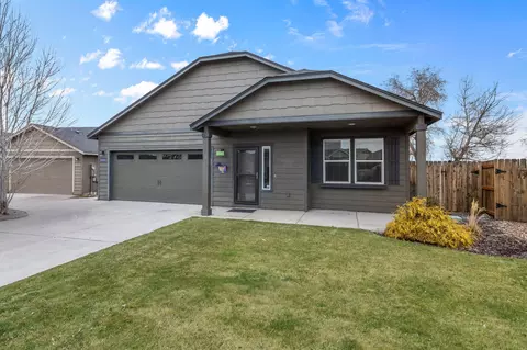 2691 NE 6th Dr, Redmond, OR 97756