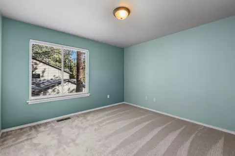 Bedroom - 19550 Brookside Way, Bend, OR 97702 photo 10 of 12