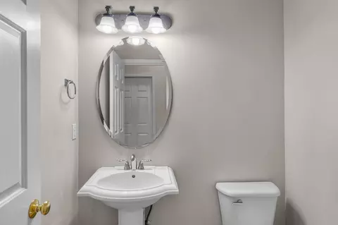 Bath - 19550 Brookside Way, Bend, OR 97702 photo 1 of 3