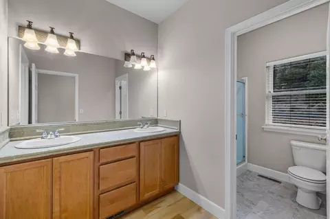 Bath - 19550 Brookside Way, Bend, OR 97702 photo 2 of 3