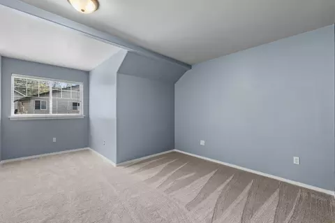 Bedroom - 19550 Brookside Way, Bend, OR 97702 photo 7 of 12