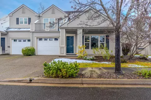 215 Jackson Creek Dr, Jacksonville, OR 97530
