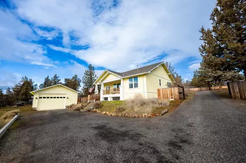 8906 SW Shad Rd, Terrebonne, OR 97760