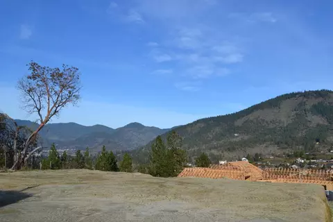 2050 SE Wyndham Way, Grants Pass, OR 97527
