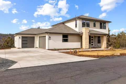 1216 Vine Maple Dr, Klamath Falls, OR 97601