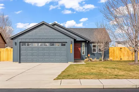 3103 SW Peridot Ave, Redmond, OR 97756