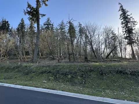 2738 Cascara Dr #85, Eugene, OR 97403