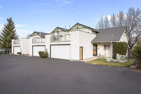 438 NW 19th St UNIT 17, Redmond, OR 97756