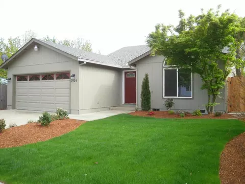 2125 SW Judy Ln, Grants Pass, OR 97526