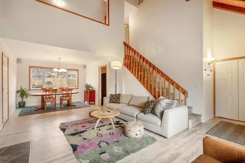2843 NE Waller Dr, Bend, OR 97701 photo 4