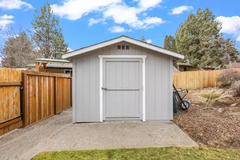 2843 NE Waller Dr, Bend, OR 97701 photo 29