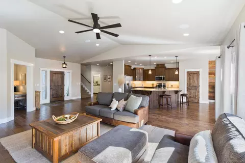 2927 NW Celilo Ln, Bend, OR 97703 | MLS# 220215739 | 42 Photos