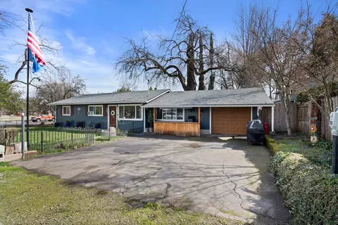 280 7th St, Jacksonville, OR 97530