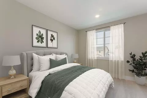 Bedroom - 60940 SE Apollo Pl, Bend, OR 97702 photo 2 of 3
