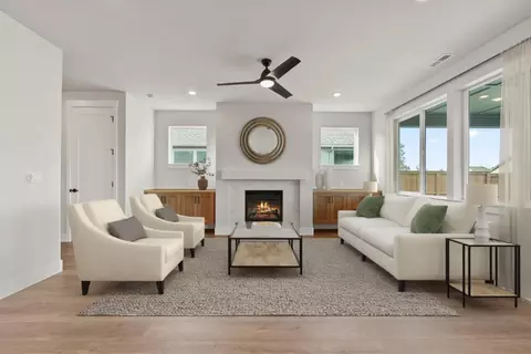 Living - 60940 SE Apollo Pl, Bend, OR 97702 photo 4 of 5