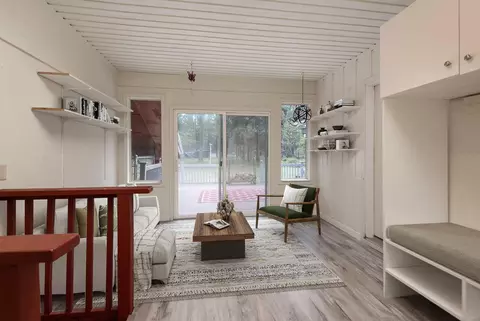 Living - 14731 Longleaf Pne, La Pine, OR 97739 photo 1 of 4