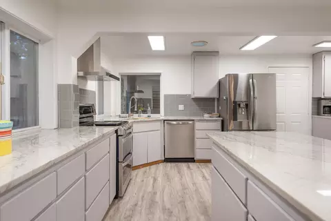 Kitchen - 14731 Longleaf Pne, La Pine, OR 97739 photo 3 of 5