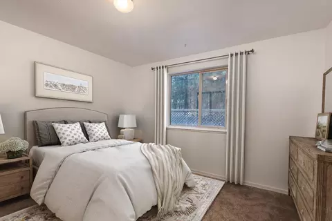 Bedroom - 14731 Longleaf Pne, La Pine, OR 97739 photo 1 of 2