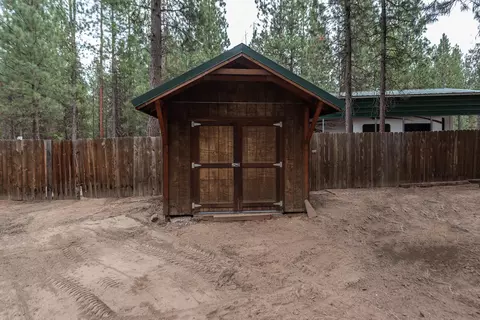 Exterior - 14731 Longleaf Pne, La Pine, OR 97739 photo 13 of 19